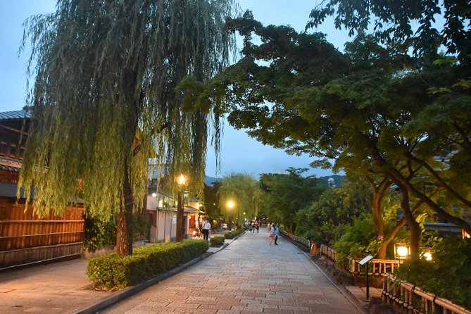 Cycle Kyoto’s Hidden Gems & Gion Stroll