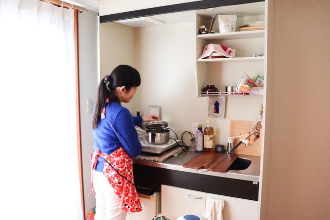 Enjoy Homemade Sushi or Obanzai Cuisine Matcha in a Kyoto Home
