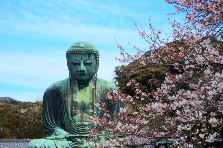 From Tokyo: Kamakura and Enoshima 1-Day Bus Tour
