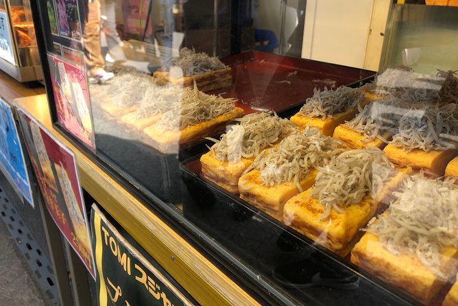 Historic Kamakura: Temples, Shrines and Street Food Private Walking Tour