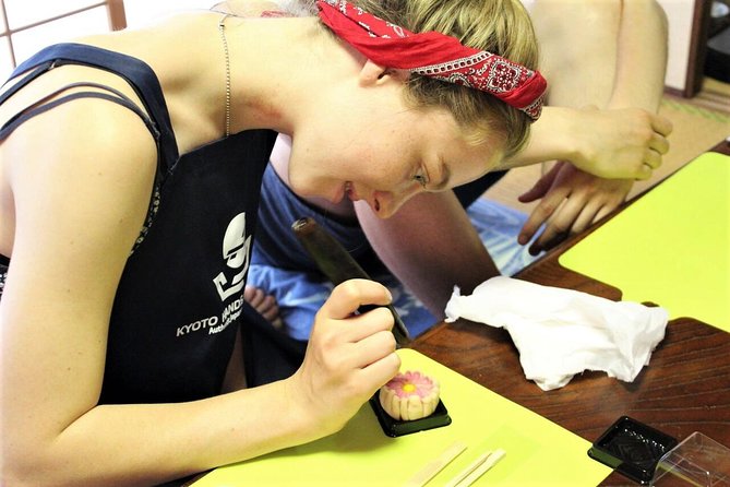 Japanese Sweets Making With a Skilled Artisan