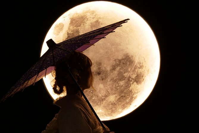 Moon Plan Selfie Photoshoot Experience in Kanazawa