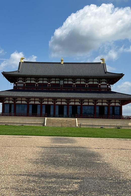 Nara: Half-Day Private Guided Tour of the Imperial Palace