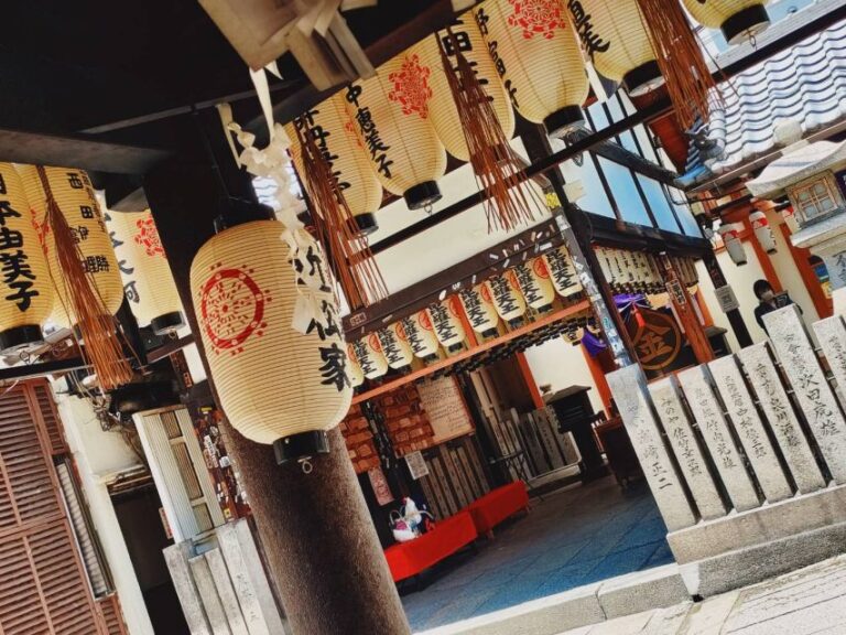 Osaka: Guided Walking Tour to Castle, Shinsekai, & Dotonbori