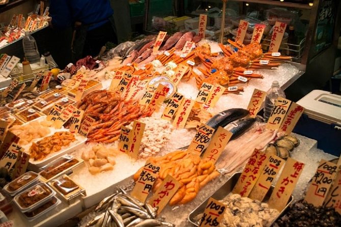 Private Fushimi Inari Sightseeing and Nishiki Food Tour