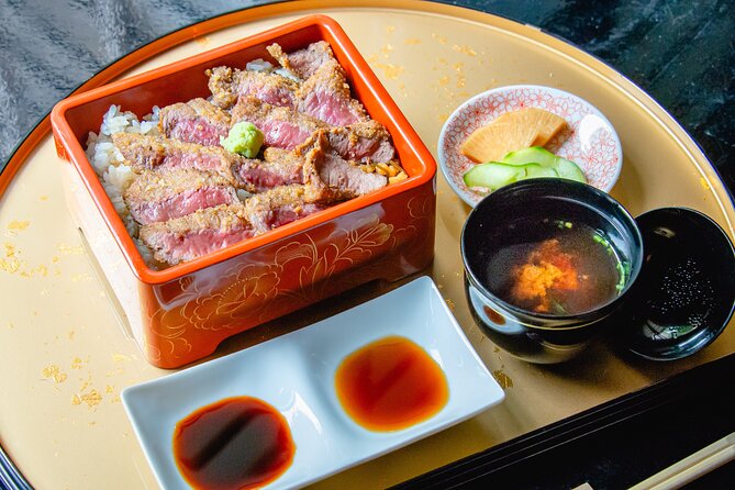 Private Guided Tour: Mt. Aso Volcano, Grasslands, Aso Shrine