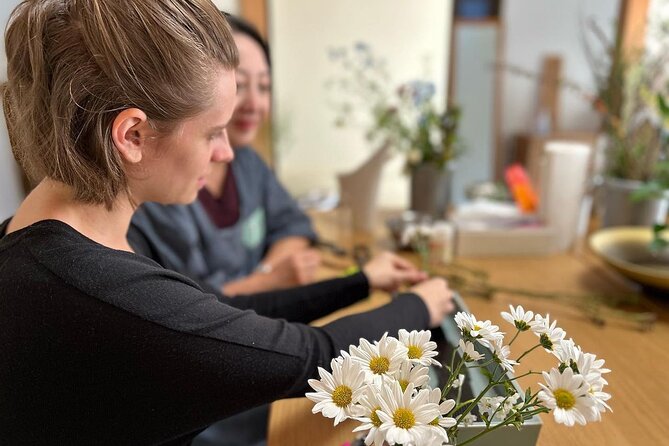 Private Ikenobo Ikebana Class at Local Teachers Home