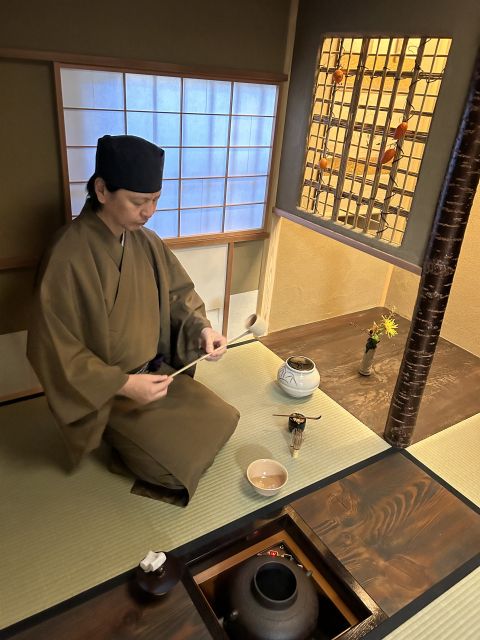 (Private )Kyoto: Local Home Visit Tea Ceremony