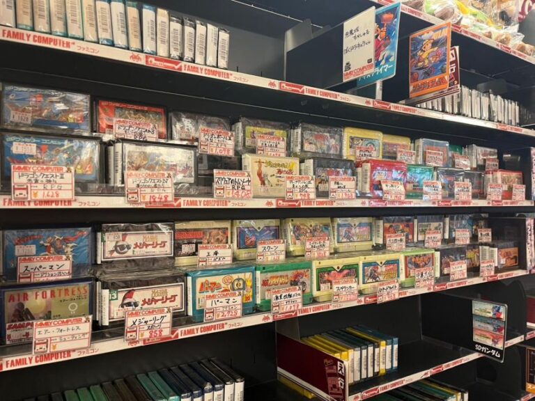 Tokyo : Nostalgia Anime,Retro Game Walking Tour in Akihabara