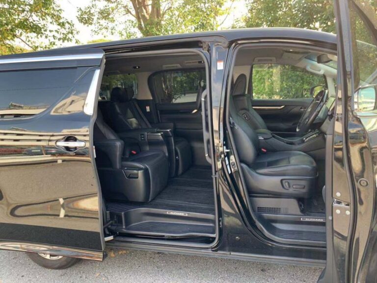 Tokyo: Private One-Way Transfer To/From Yokohama Port