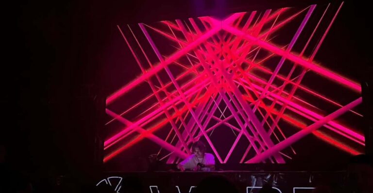 Tokyo Shinjuku Izakaya Drinking and Nightclubs