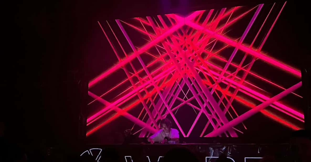 Tokyo Shinjuku Izakaya Drinking and Nightclubs - Explore Shinjukus Retro Drinking District