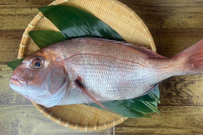 Tsukiji Outer Market Walking and Cooking Experience