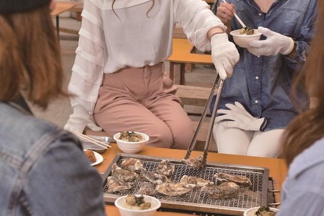 Enjoy All-You-Can-Eat Fresh-caught Oysters in the Oyster Hut! - Meeting and Pickup