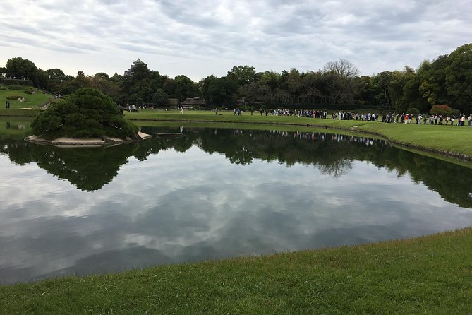 Enjoy Korakuen Japanese Garden and Old Japanese Street Kurashiki - Garden Landscape and Architecture