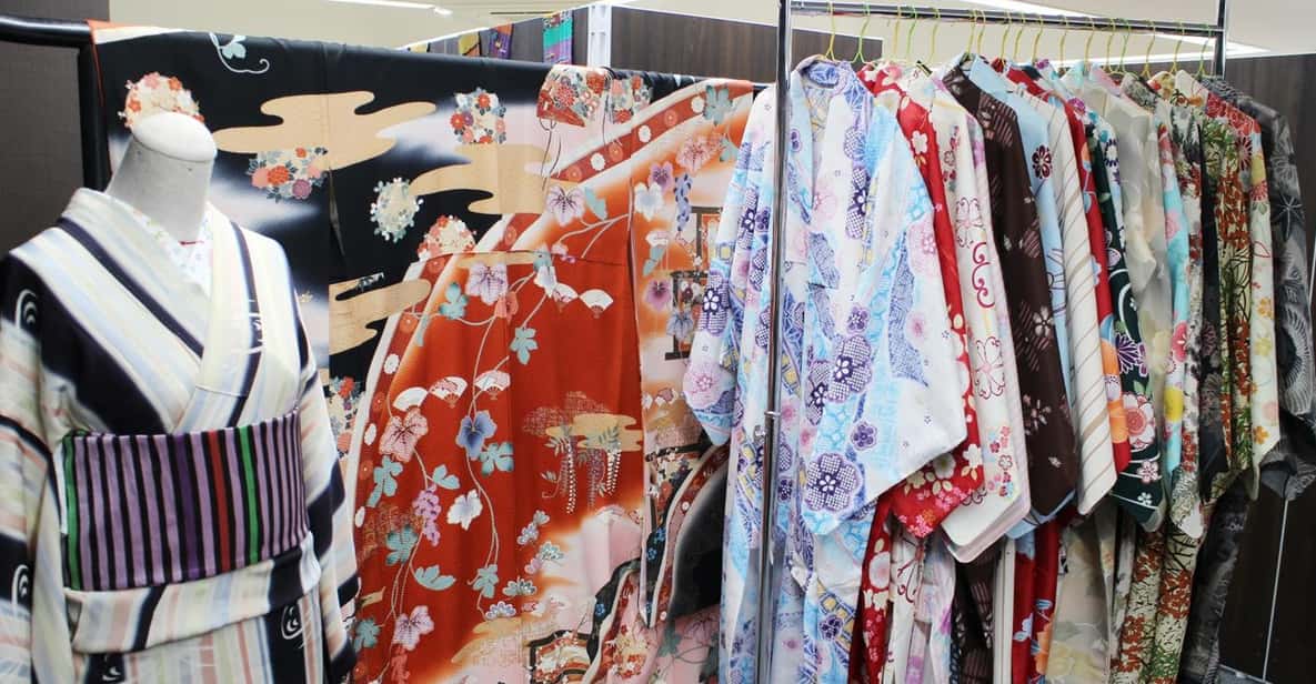 Hiroshima, Dressing Kimono and Strolling Around the Town - Kimono Rental Details