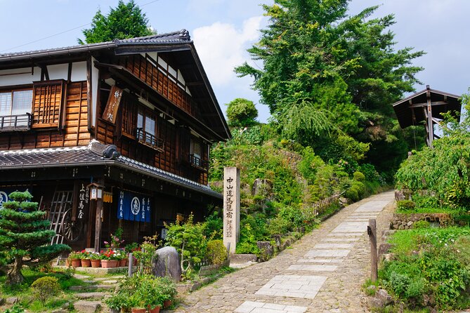 Magome & Tsumago Nakasendo Full-Day Private Trip With Government-Licensed Guide - Meeting Points