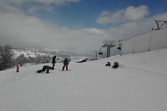 Niigata: Private Snowboarding Lesson 2024 - Niigata Prefecture - Inclusions