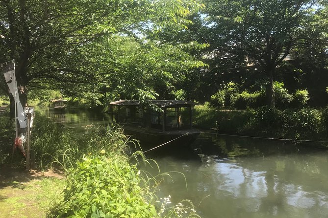 One Day Landing Tour of Fushimi-Inari Taisha and Sake Breweries - Itinerary