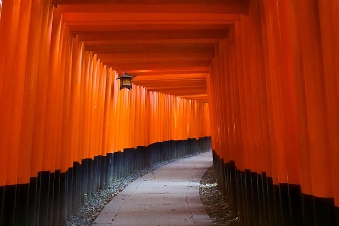 Private Fushimi Inari Sightseeing and Nishiki Food Tour - Fushimi Inari Shrine Highlights