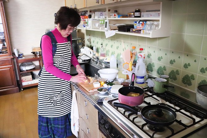 Private Japanese Cooking Class & Tofu Intro With Rita in Kyoto - Tofu Production Process Tour