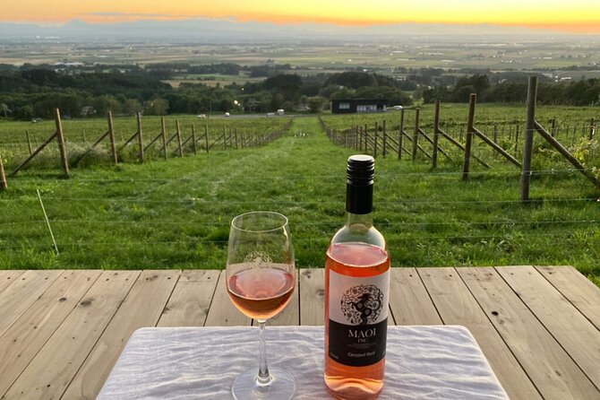 Tour for Wine Connoisseurs and SNS Enthusiasts - Meeting Details