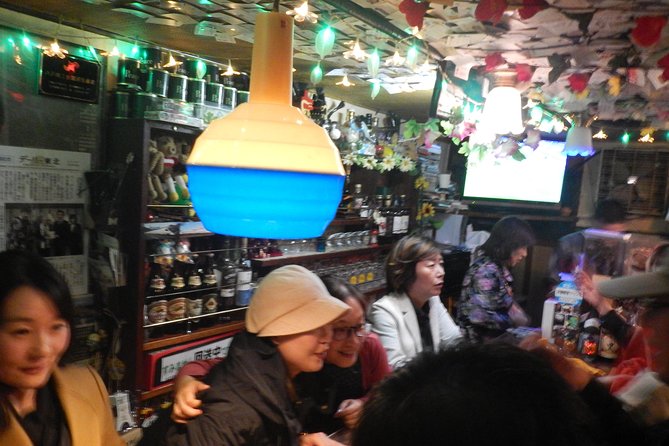 Bar Hopping With Local Food With a Guide - Exploring Local Bars and Restaurants