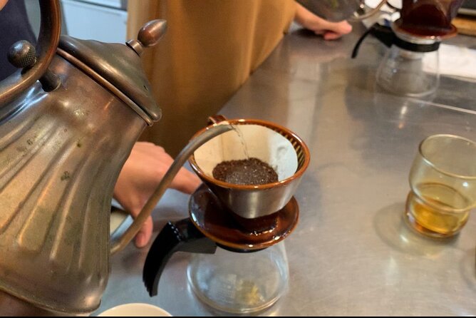 Japanese Style Coffee Brewing Lesson - Grinding and Measurement Techniques