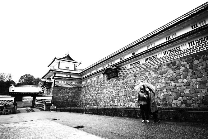 Kanazawa Private Half Day Photoshoot by Professional Photographer - Group Size and Accessibility