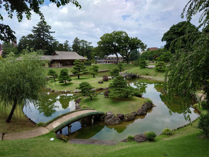 Kanazawa: Samurai, Matcha, Gardens and Geisha Full-Day Tour - Meeting Point