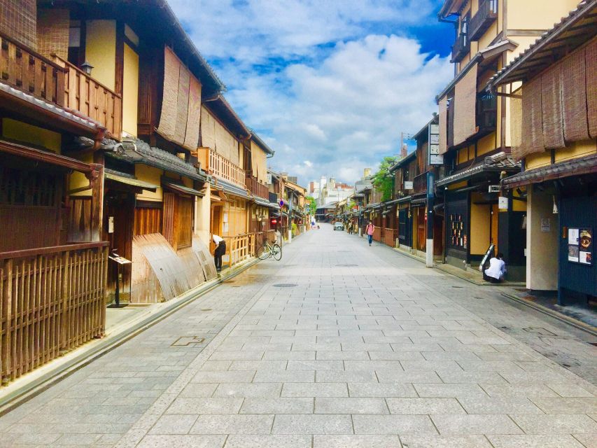 Kyoto: Half-Day Private Guided Tour to the Old Town of Gion - Description