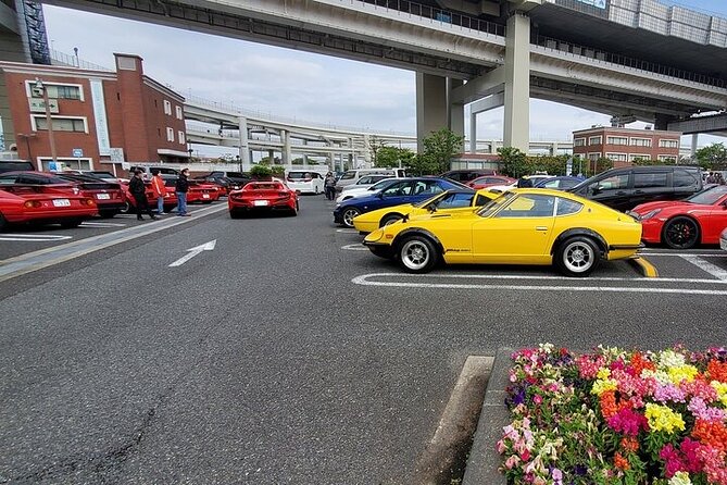 Luxury Ride Trip to Famous Car Meet-up Spot in Daikoku - Local Enthusiast Interaction