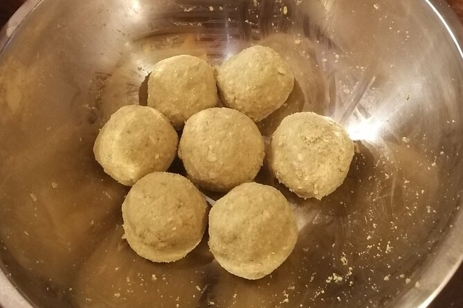 Strengthen the Immune System!! Making Miso in a Traditional Japanese House. - Expert Guidance and Instruction