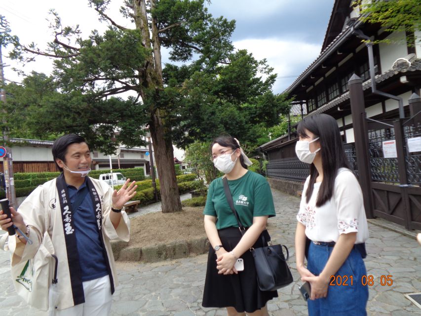 Takayama: Old Town Guided Walking Tour 45min. - Booking Details