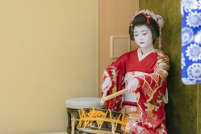 Traditional Japanese Dinner With Geisha Entertainment in Asakusa - Knowledgeable Local Guide