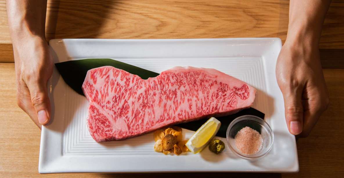 Wagyu & Sake Tasting Dinner in Shinjuku - Language and Group Size