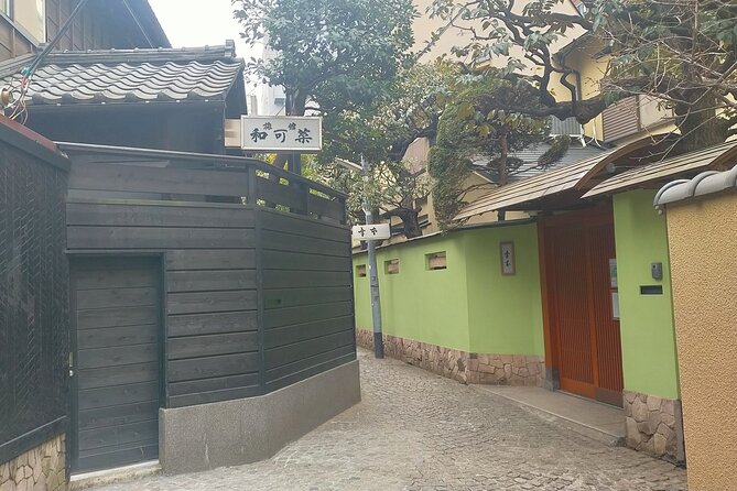 Walking Tour of Hidden Neighborhoods in Tokyo - Quaintness of Shimokitazawa Streets