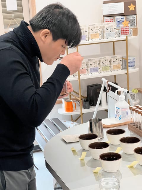 Discover Japanese Coffee Brewing Experience at Tokyo - Instructor and Staffing