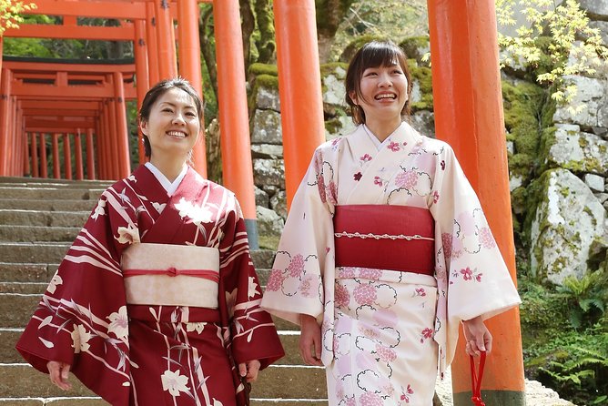 Experience With Kimono! Castle Town Retro Tour Local Tour & Guide - Dress Code