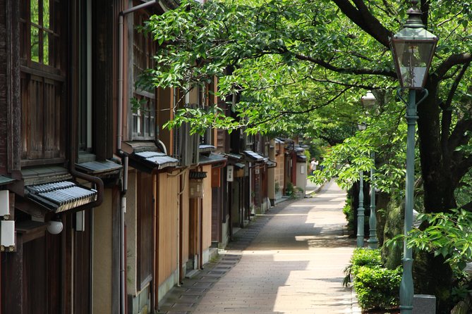 Kanazawa Half Day Tour (Private Guide) - Booking and Customization