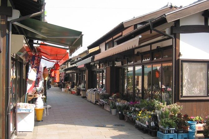 Matsumoto Full-Day Private Tour With Government Licensed Guide - Meeting and Pickup