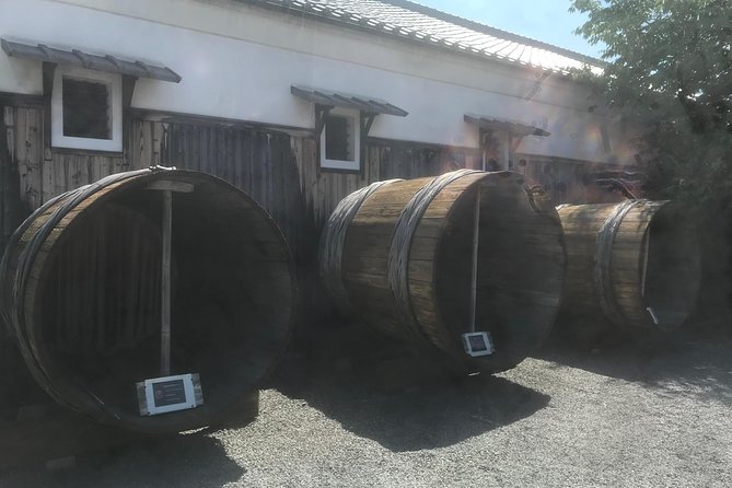 One Day Landing Tour of Fushimi-Inari Taisha and Sake Breweries - Reviews