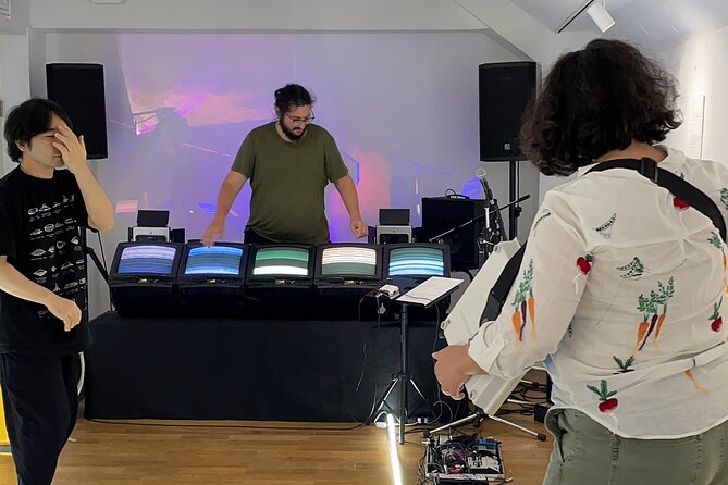 Vegan and Gluten Free Walking Tour in Tokyo - Local Guides