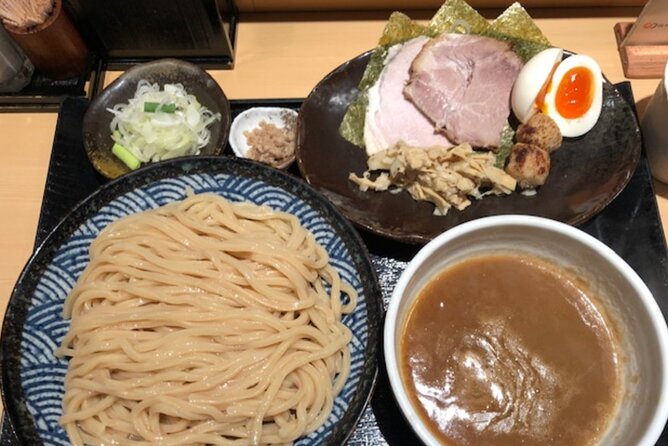 Exploring Everyday Life in Downtown Tokyo Walking With Shiba-Inu - Unforgettable Tokyo Skyline Views