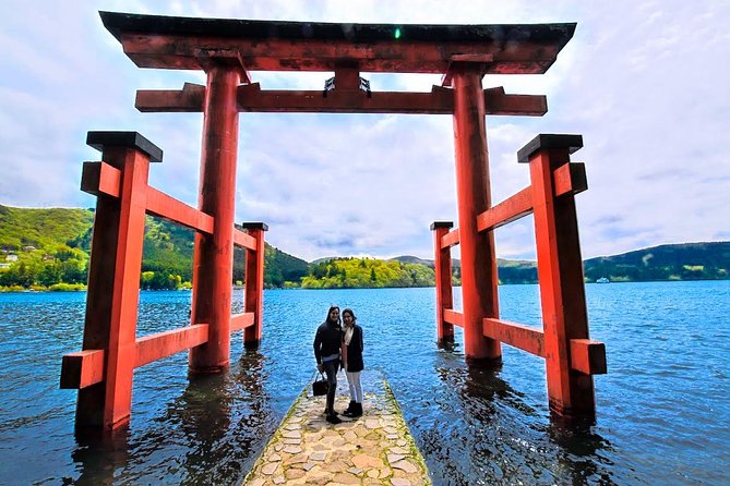 Gotemba Outlet Mall Plus Lake Kawaguchi or Hakone Tour by Chartered Van - Common questions