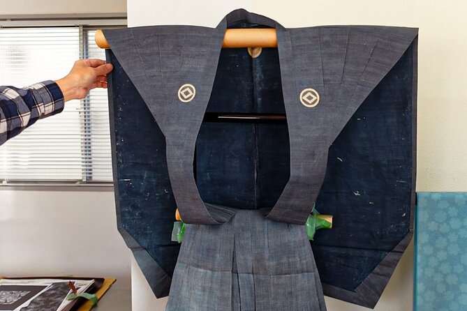 Licensed Guide Tokyo Traditional Dyeing Experience Tour - Pricing and Booking