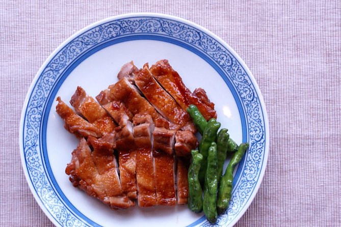 Private Market Tour and Cooking Lesson With a Tokyo Native Makiko in Her Home - Host Information