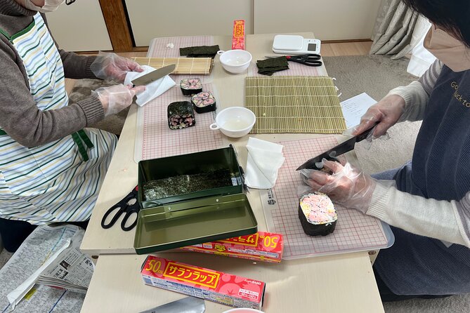 Private Sushi Roll Cooking Class in Japan - Common questions