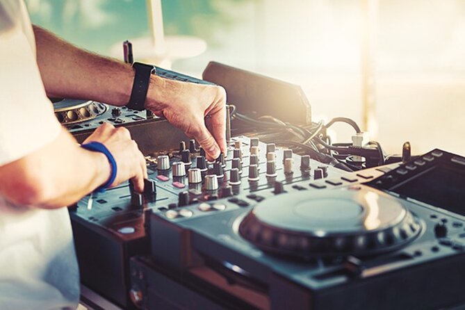 World Skateboarding Tour Tokyo Street Championship Package - Common questions