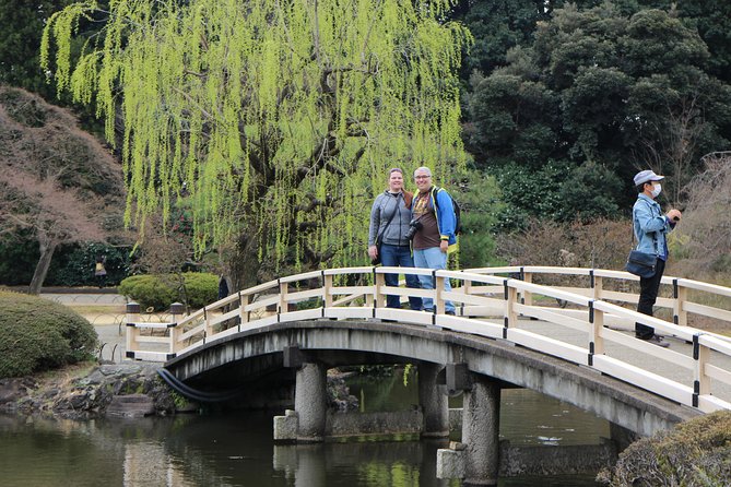 8-Hour Tokyo Tour by Qualified Tour Guide Using Public Transport - Qualifications of Tour Guide